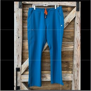 FIGS YOLA skinny scrub pant. Alps blue. Size L.